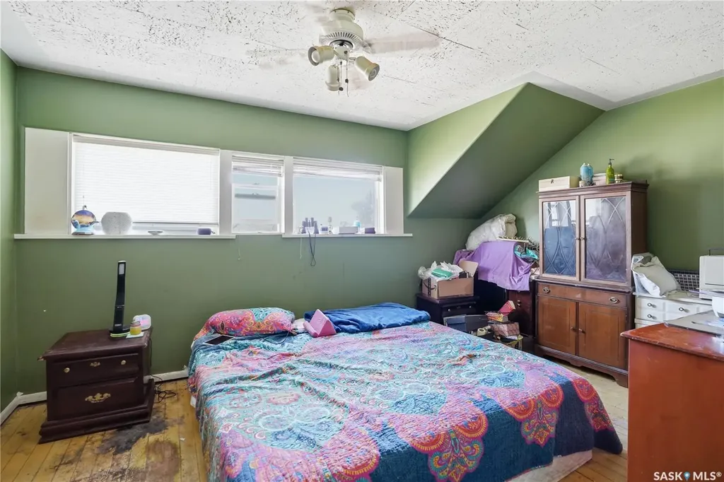 2512 Garnet Street Regina SK S4T 3A4