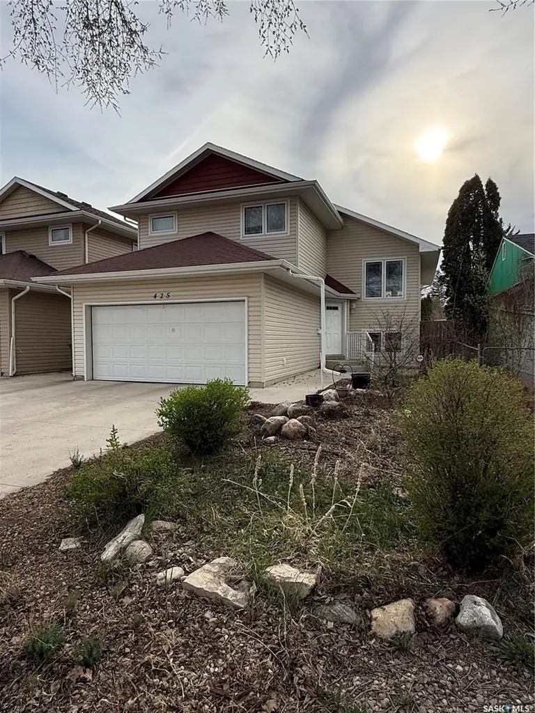 425 Y Avenue S Saskatoon SK S7M 3J8
