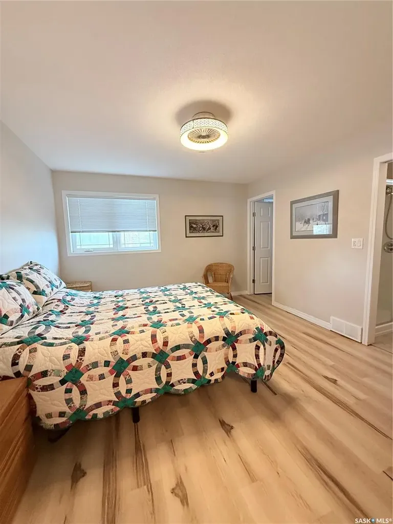425 Y Avenue S Saskatoon SK S7M 3J8