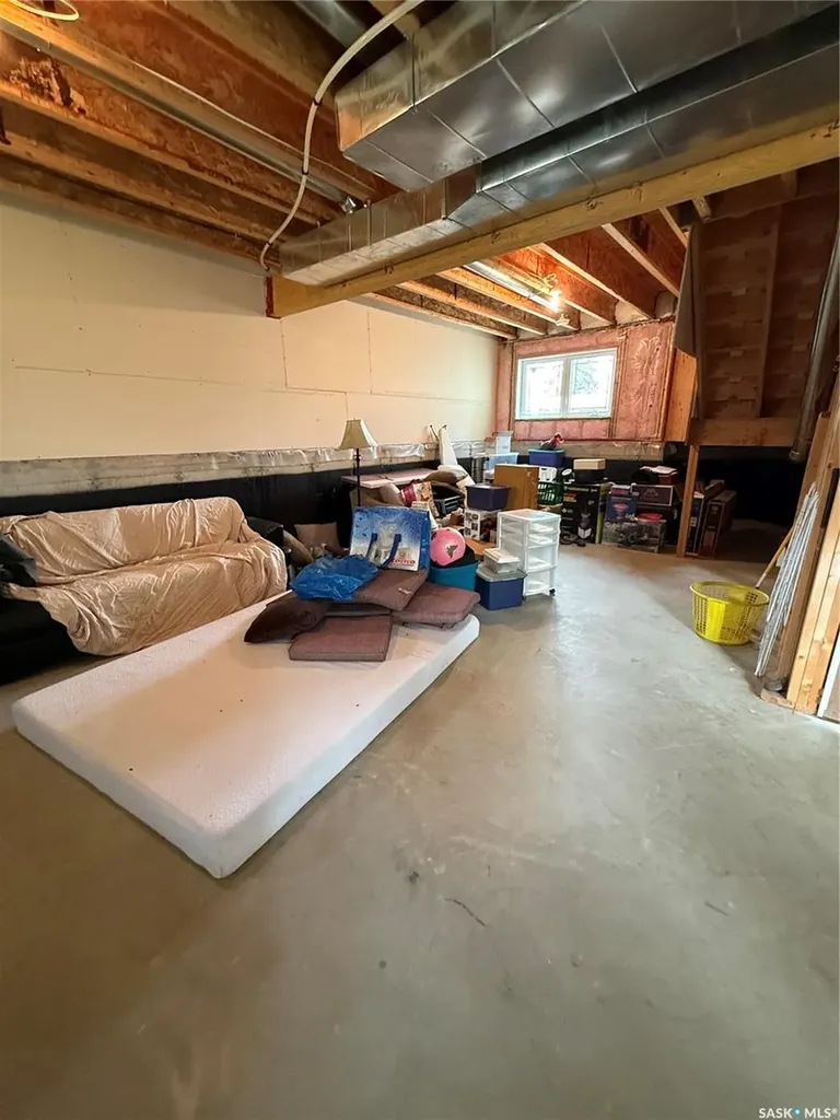 425 Y Avenue S Saskatoon SK S7M 3J8