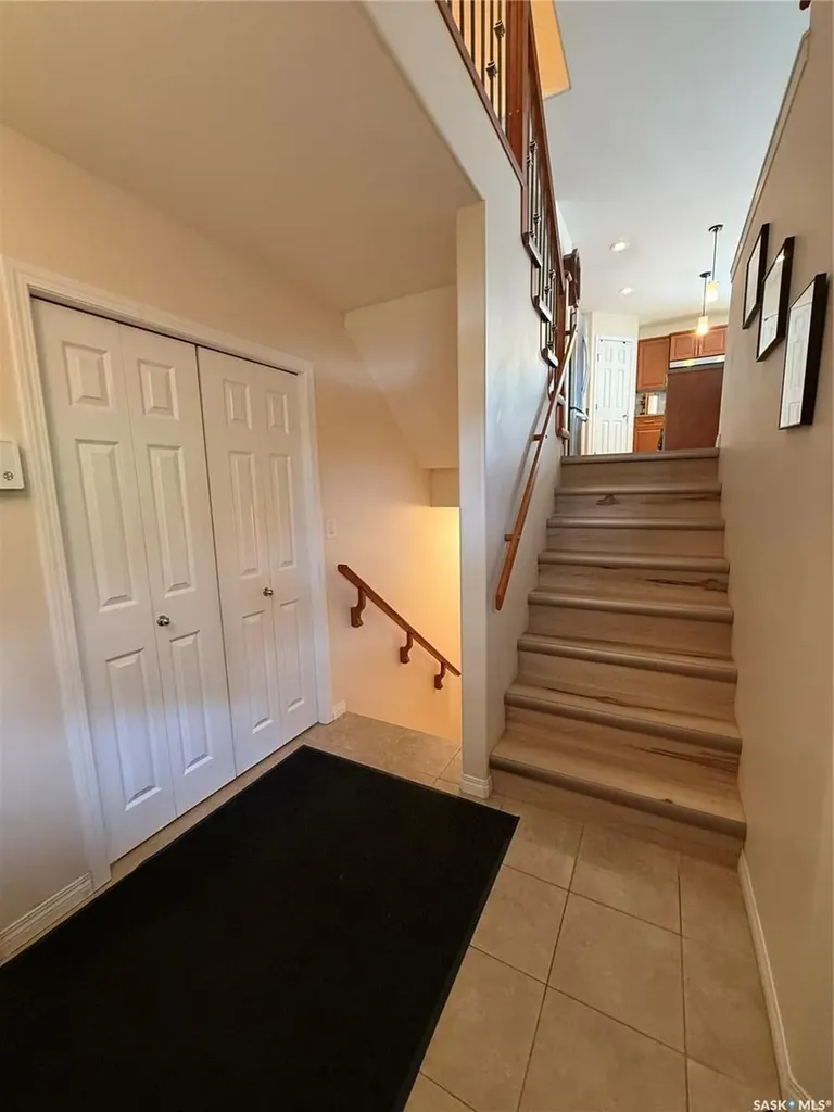 425 Y Avenue S Saskatoon SK S7M 3J8