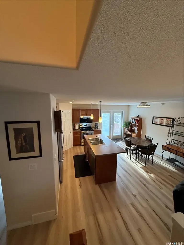 425 Y Avenue S Saskatoon SK S7M 3J8