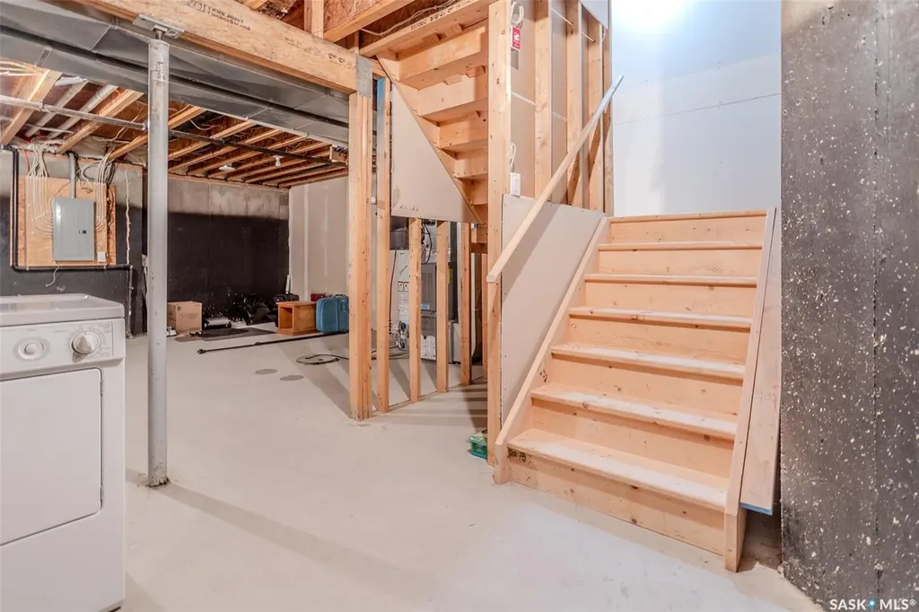 105 Lynd Crescent Saskatoon SK S7T 0C3
