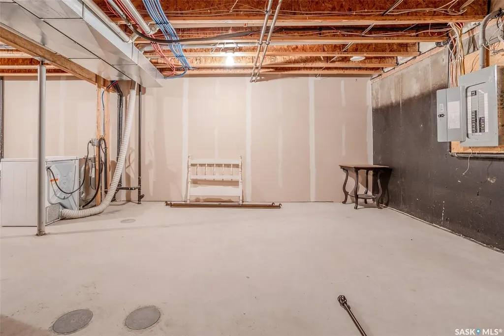 105 Lynd Crescent Saskatoon SK S7T 0C3