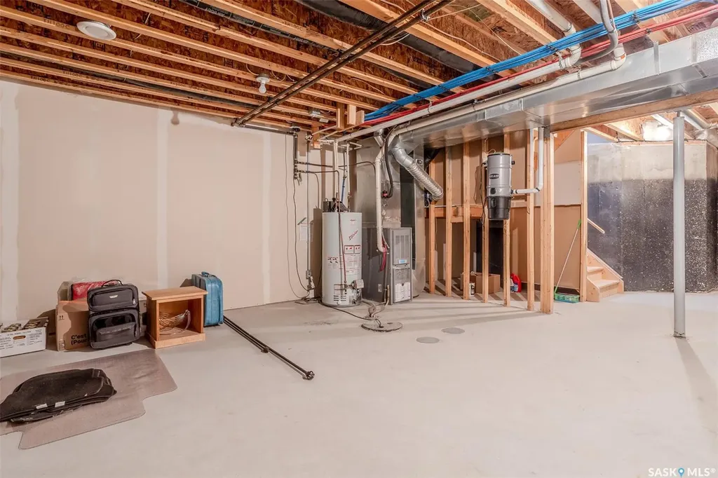 105 Lynd Crescent Saskatoon SK S7T 0C3