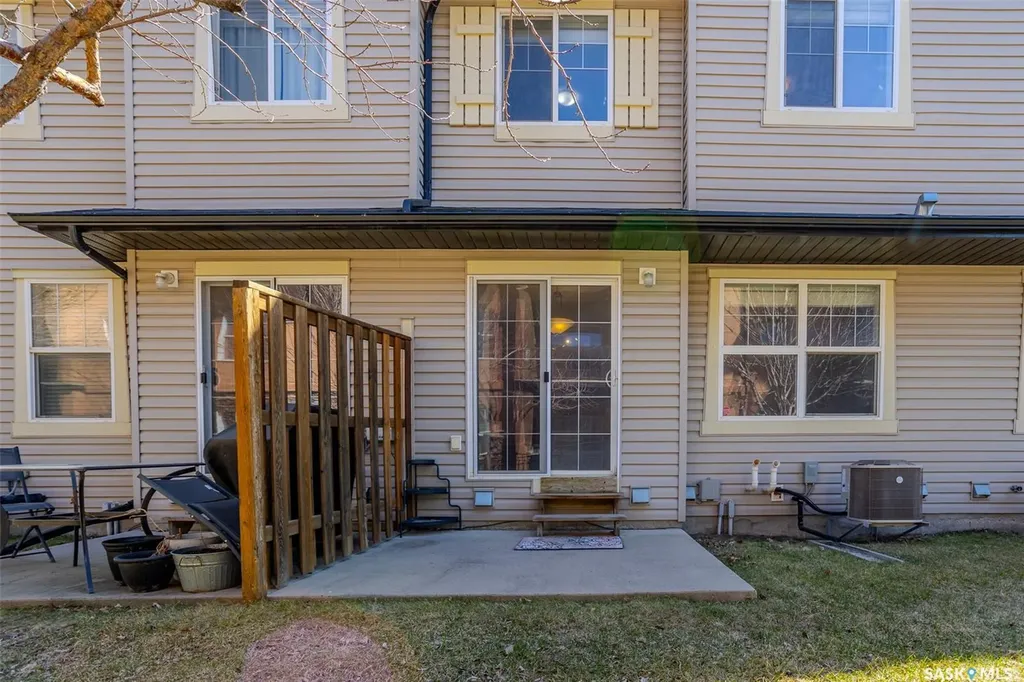 105 Lynd Crescent Saskatoon SK S7T 0C3