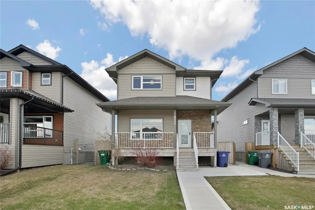 923 Kloppenburg Crescent Saskatoon SK S7W 0P2