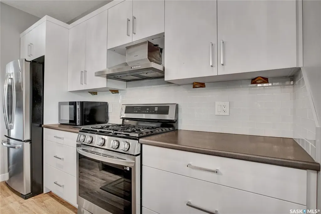 923 Kloppenburg Crescent Saskatoon SK S7W 0P2