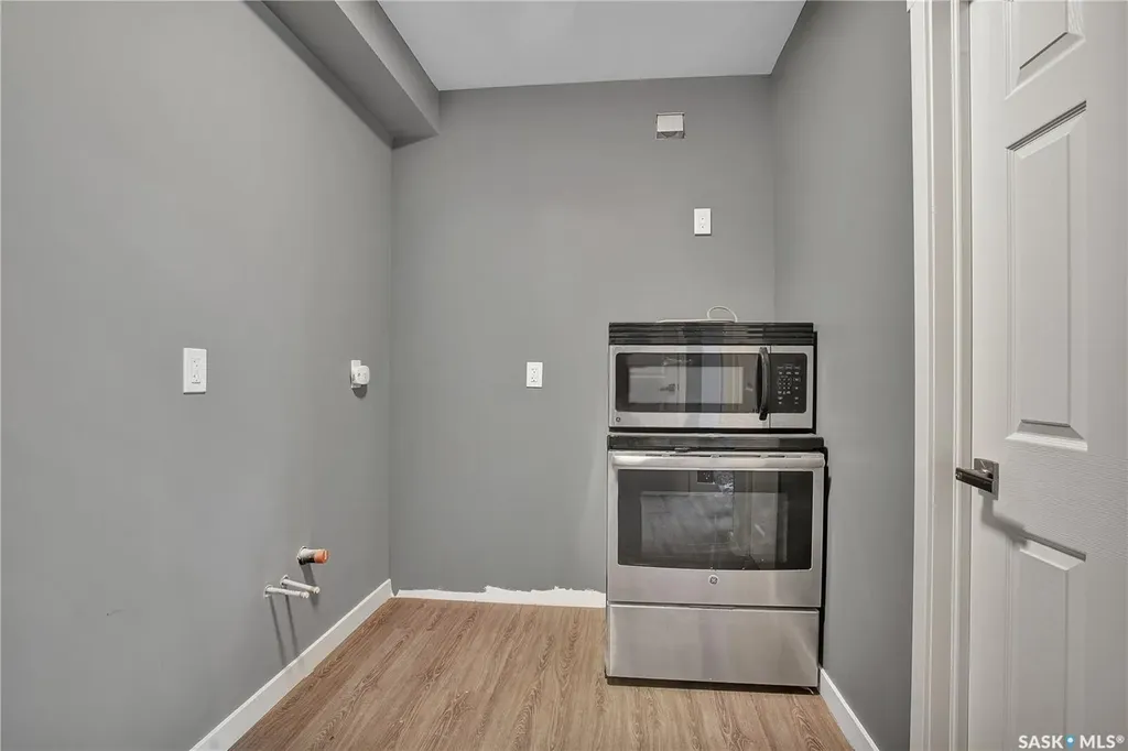923 Kloppenburg Crescent Saskatoon SK S7W 0P2