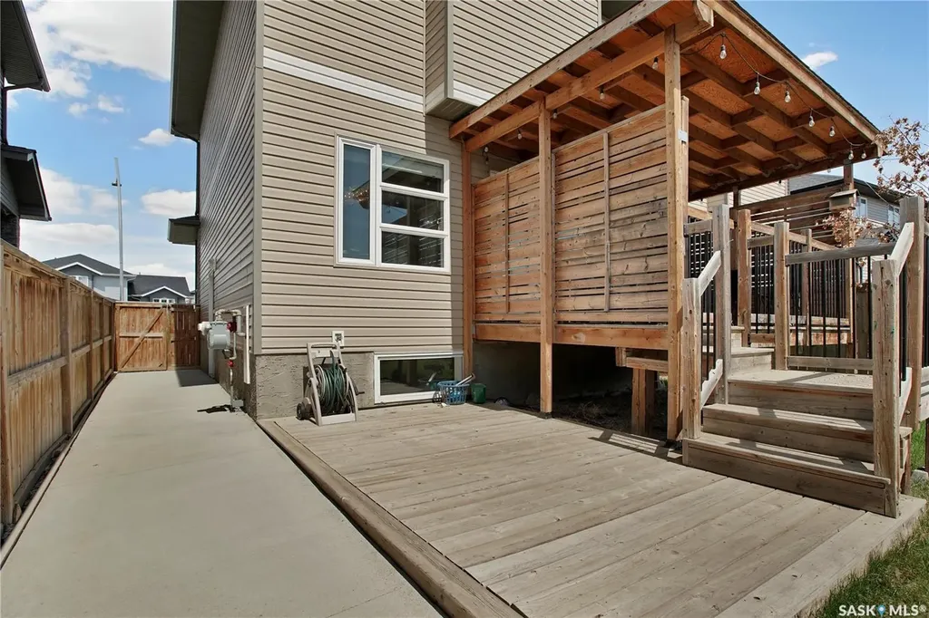923 Kloppenburg Crescent Saskatoon SK S7W 0P2
