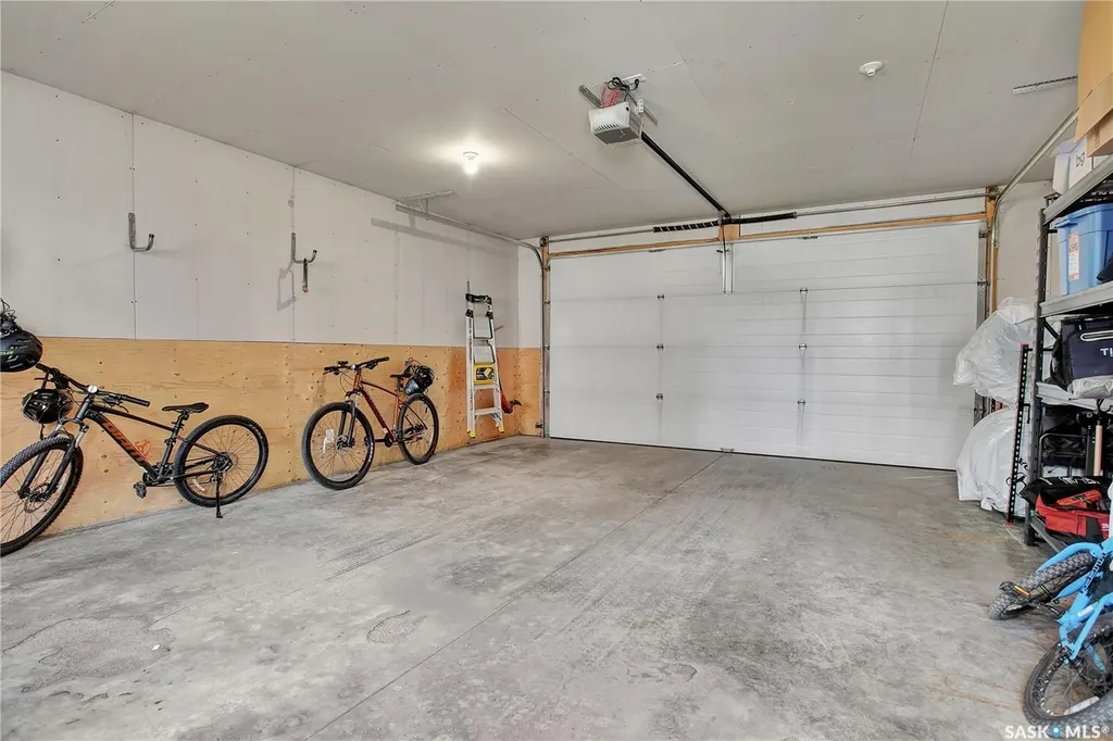 923 Kloppenburg Crescent Saskatoon SK S7W 0P2