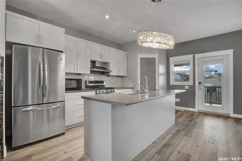 923 Kloppenburg Crescent Saskatoon SK S7W 0P2