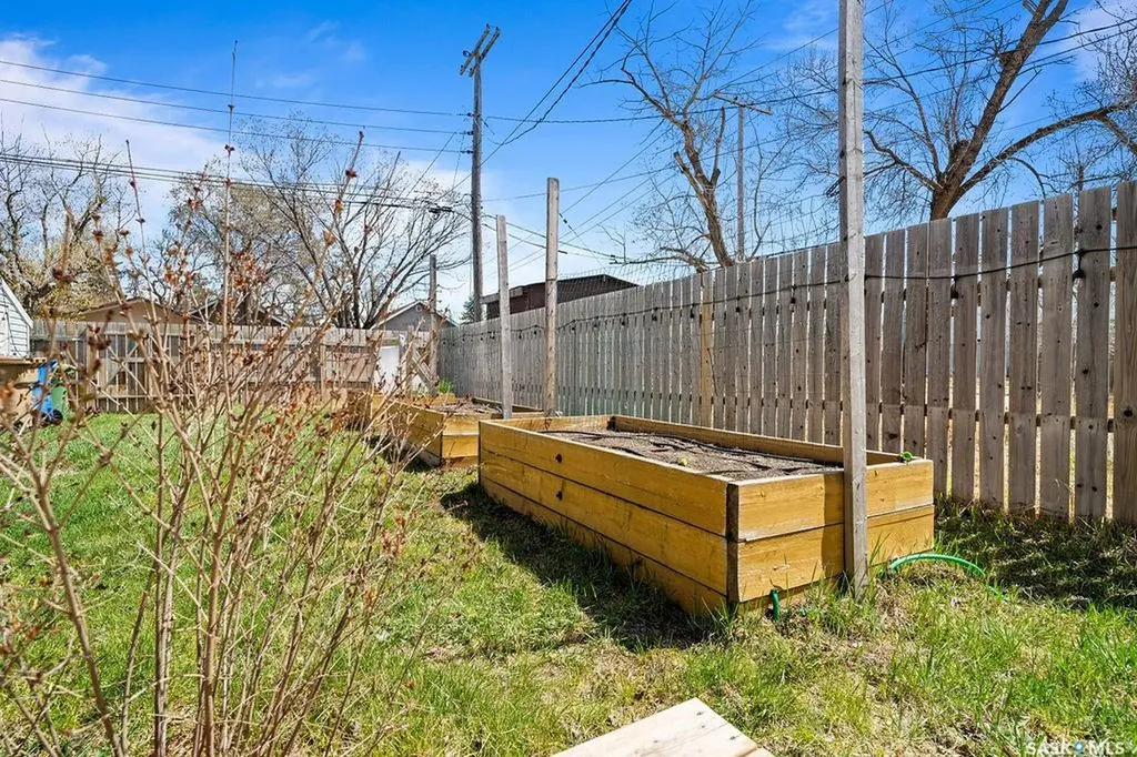 1171 Montague Street Regina SK S4T 3H8