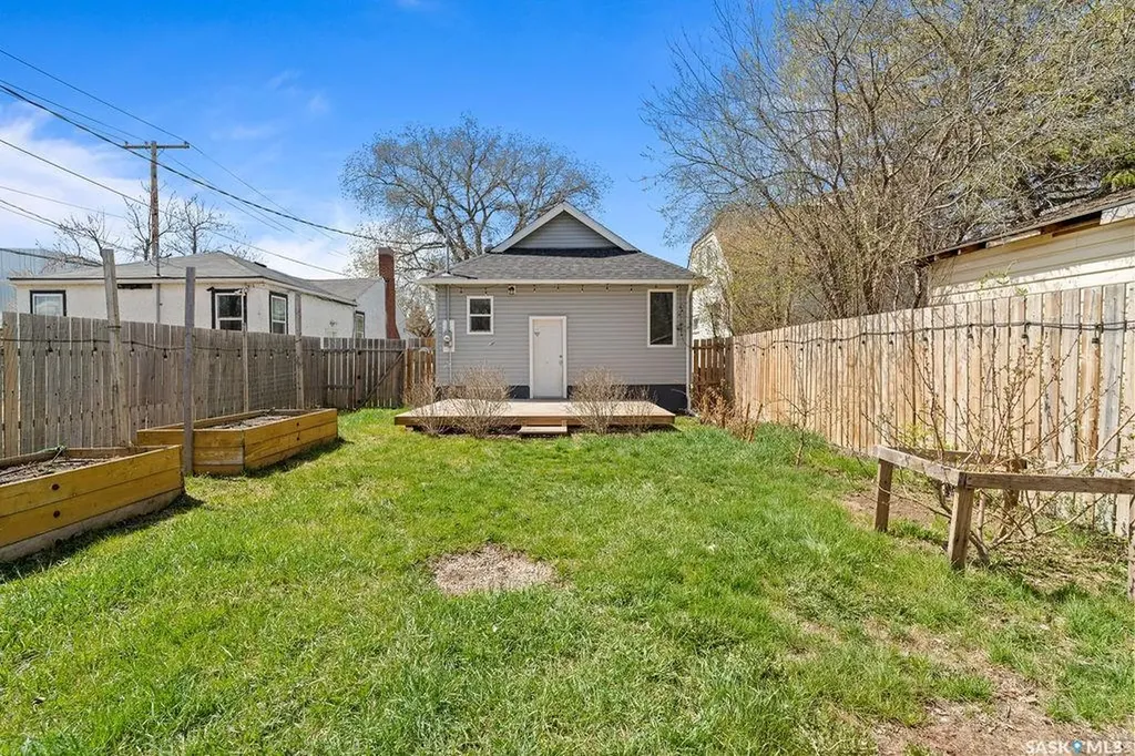 1171 Montague Street Regina SK S4T 3H8