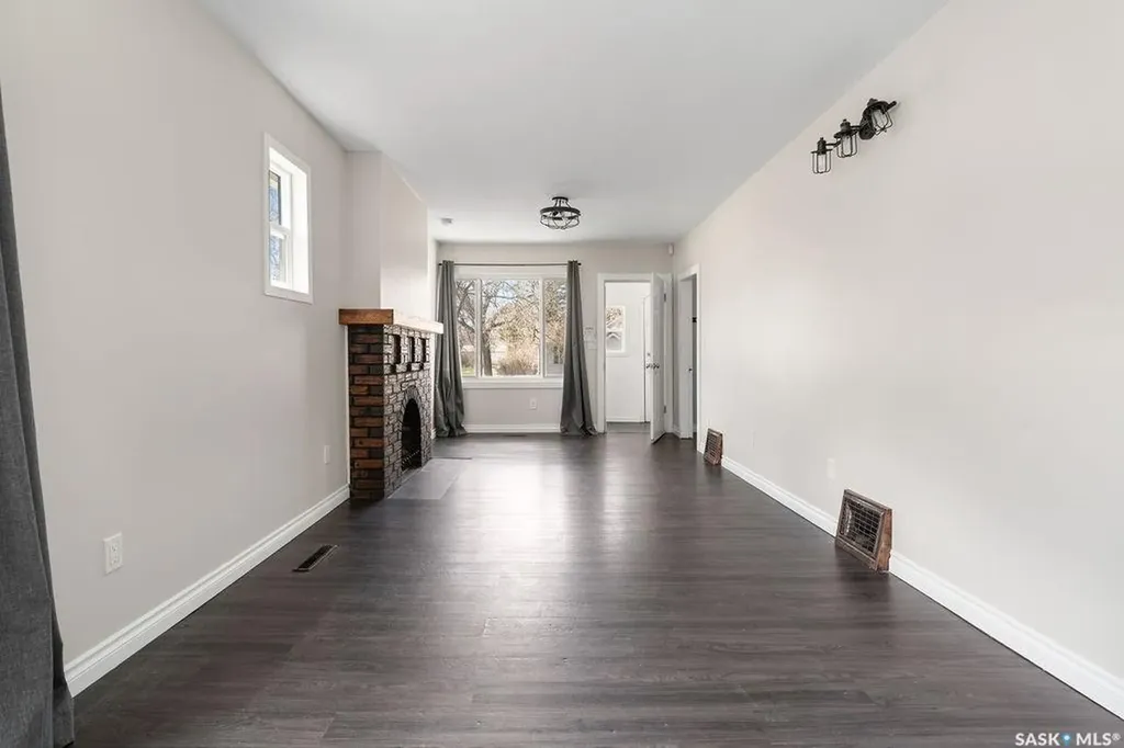 1171 Montague Street Regina SK S4T 3H8