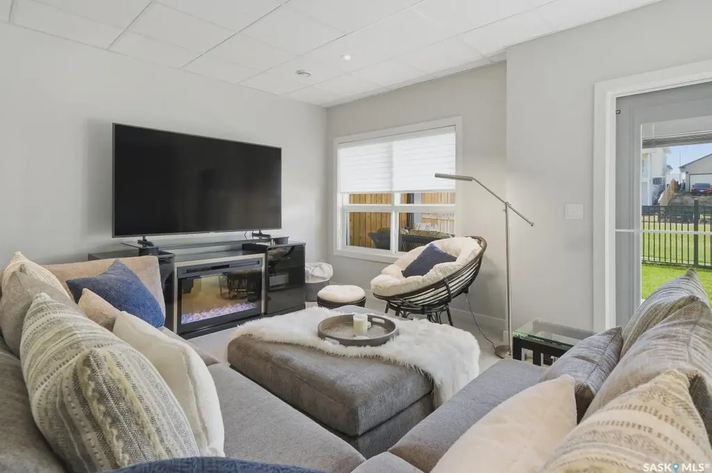 619 Evergreen Boulevard Saskatoon SK S7W 0Y7