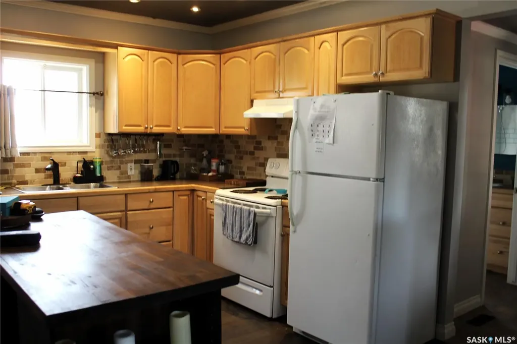 314 3rd Street E Wilkie SK S0K 4W0