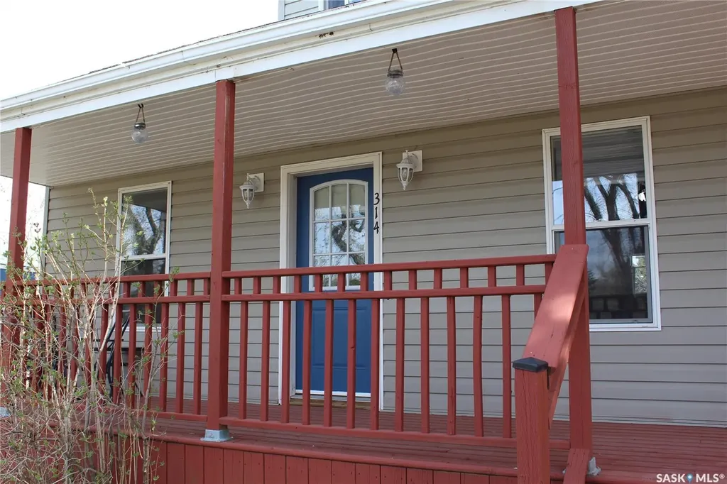 314 3rd Street E Wilkie SK S0K 4W0