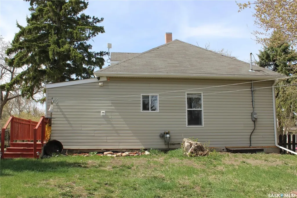 314 3rd Street E Wilkie SK S0K 4W0