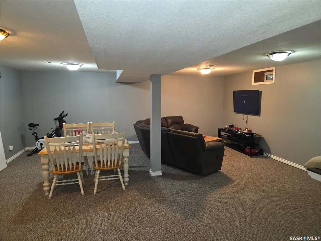 213 9th Street E Wynyard SK S0A 4T0