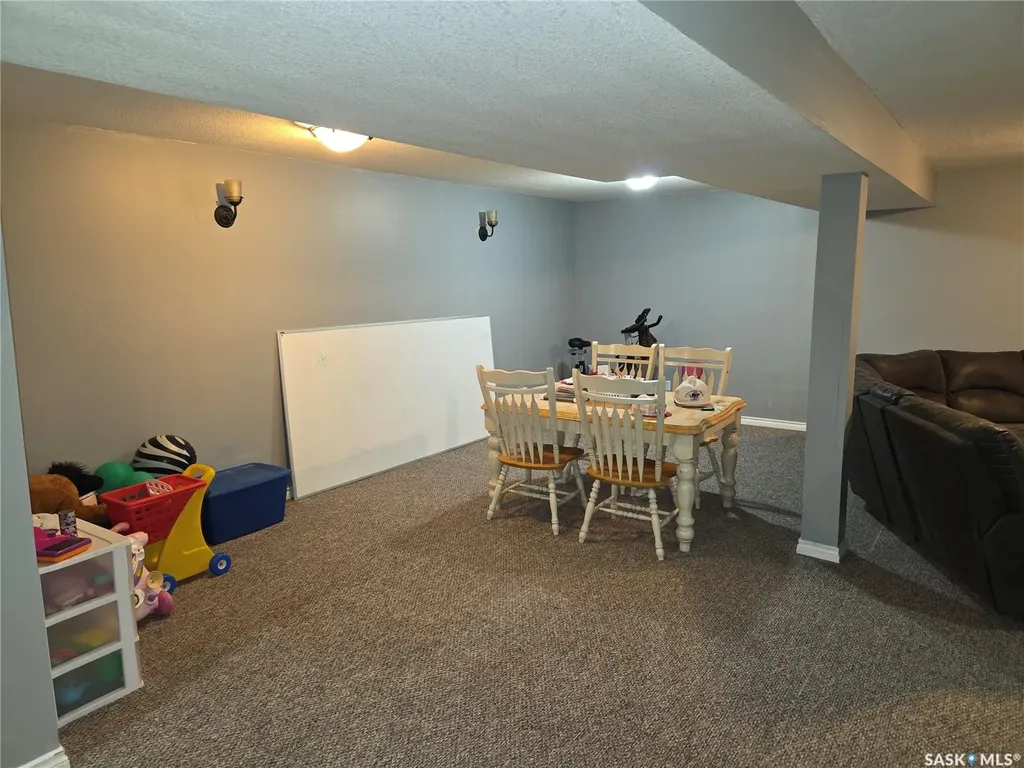 213 9th Street E Wynyard SK S0A 4T0