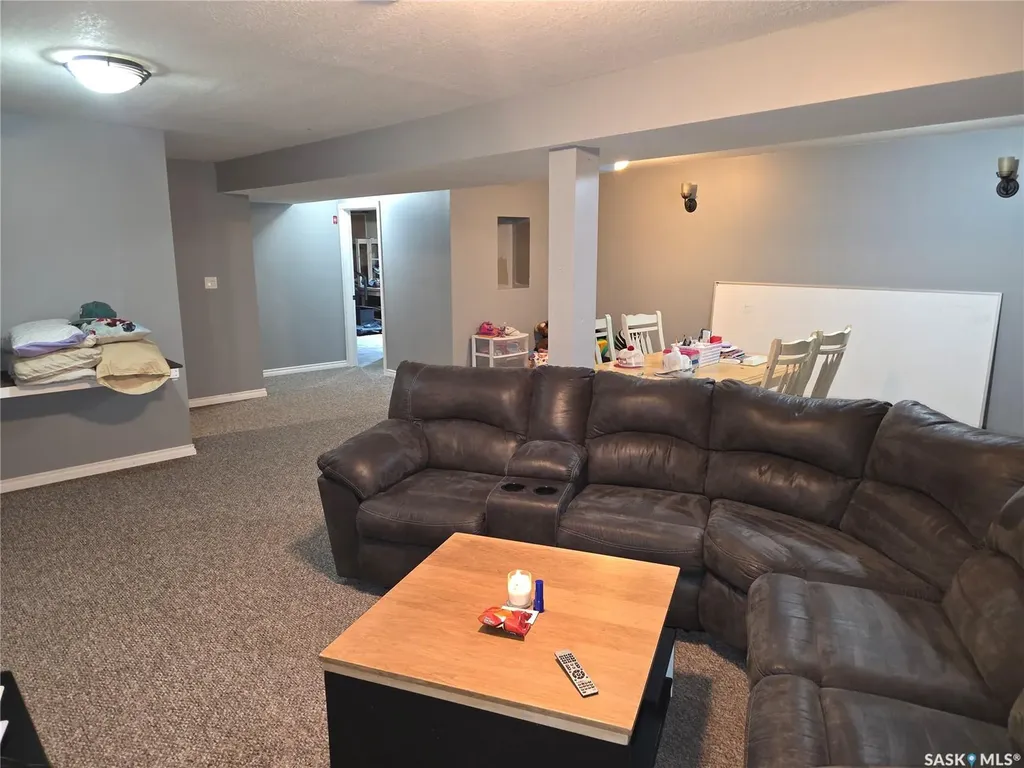 213 9th Street E Wynyard SK S0A 4T0
