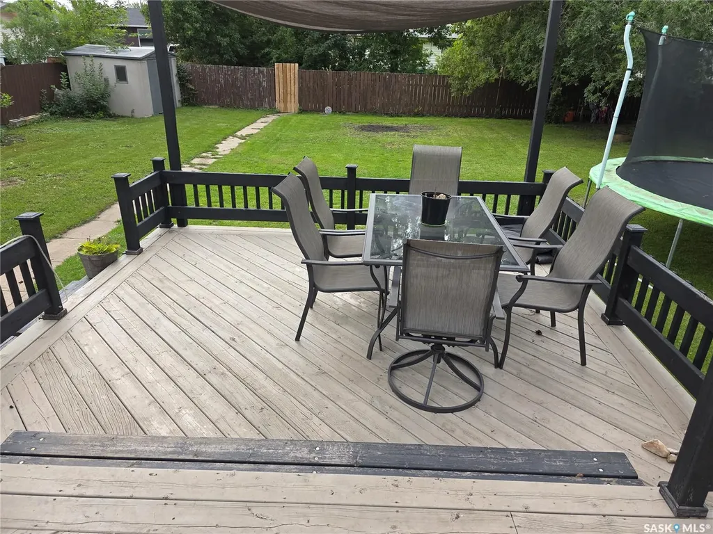 213 9th Street E Wynyard SK S0A 4T0