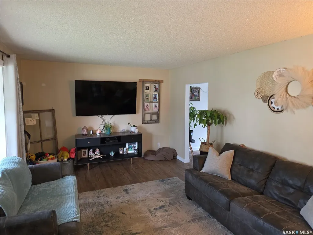 213 9th Street E Wynyard SK S0A 4T0