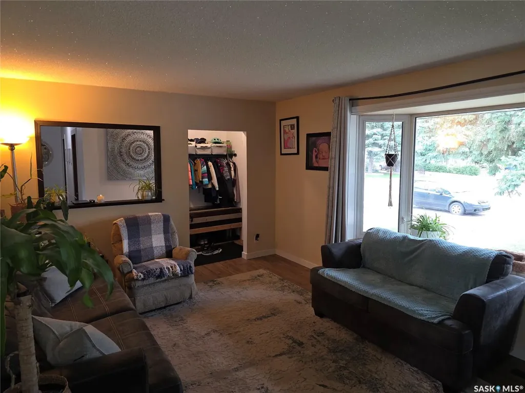 213 9th Street E Wynyard SK S0A 4T0