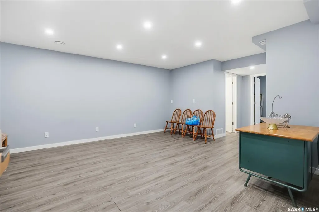 4521 E Keller Avenue Regina SK S4V 3R3
