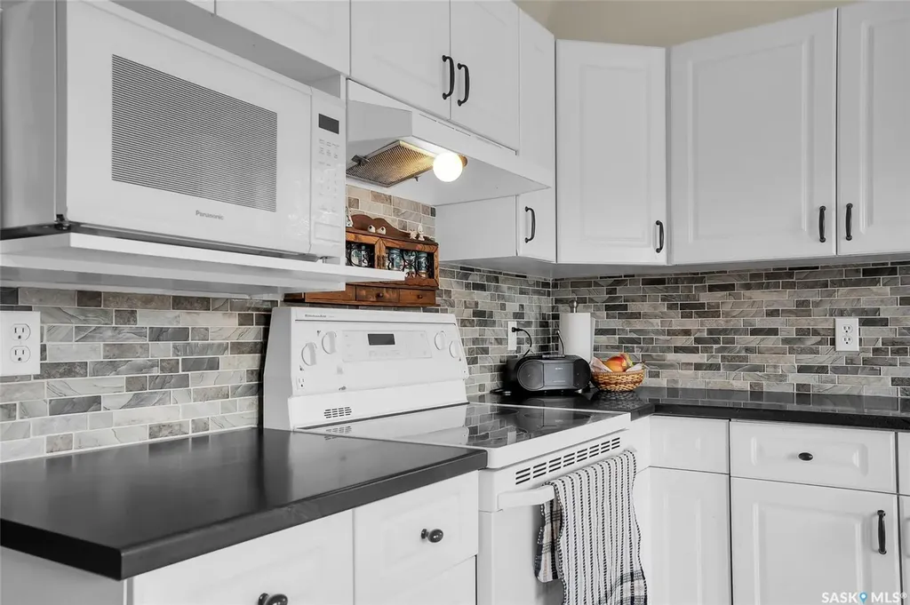135 Pinehouse Drive Saskatoon SK S7K 5W1
