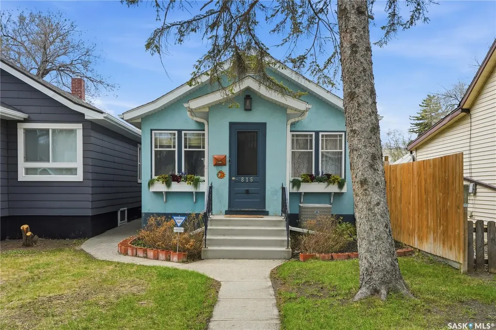 815 4th Avenue N Saskatoon SK S7K 2N3