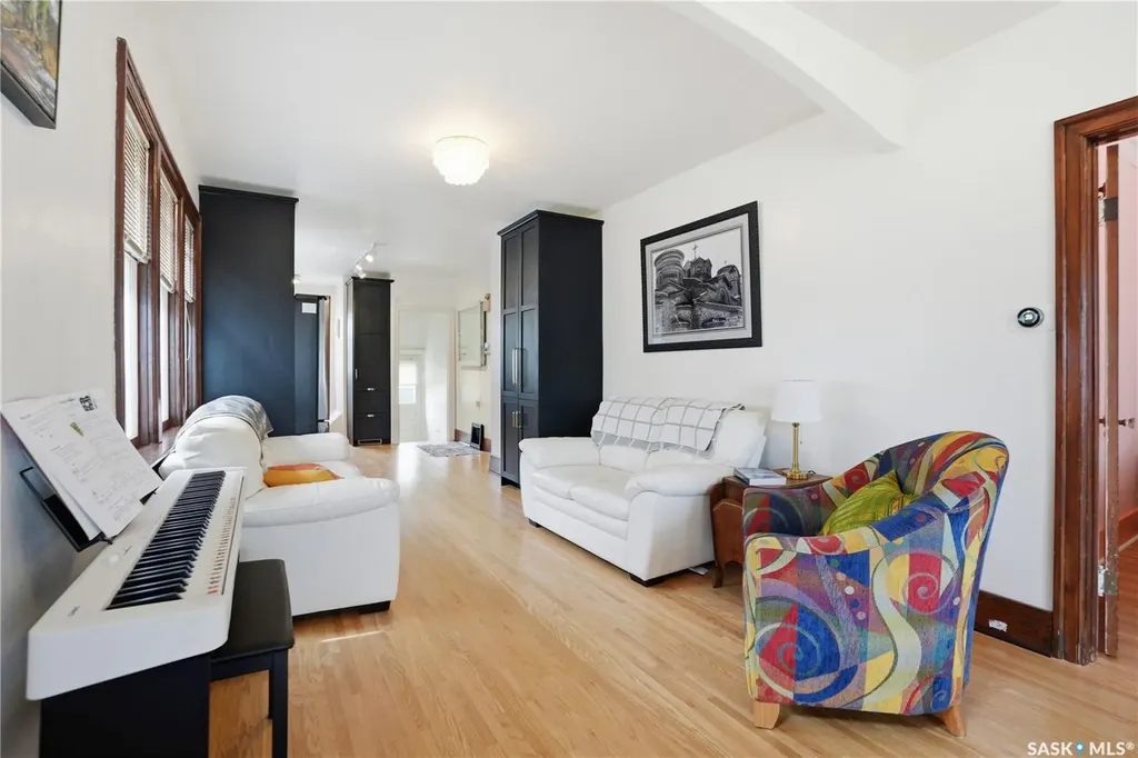 815 4th Avenue N Saskatoon SK S7K 2N3