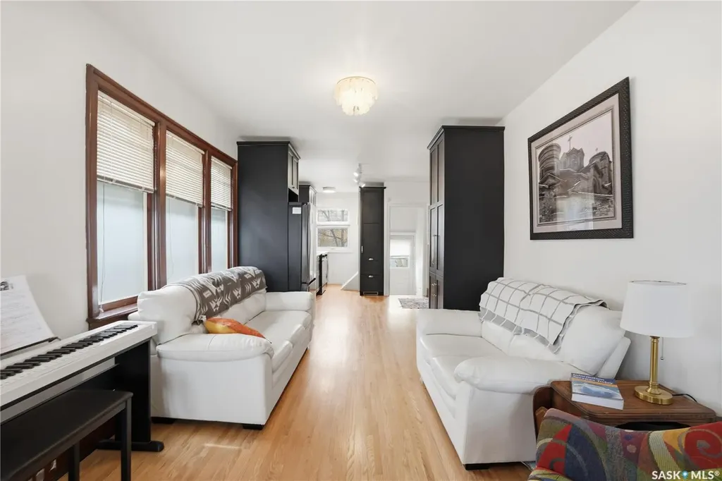 815 4th Avenue N Saskatoon SK S7K 2N3