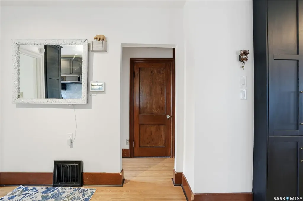 815 4th Avenue N Saskatoon SK S7K 2N3