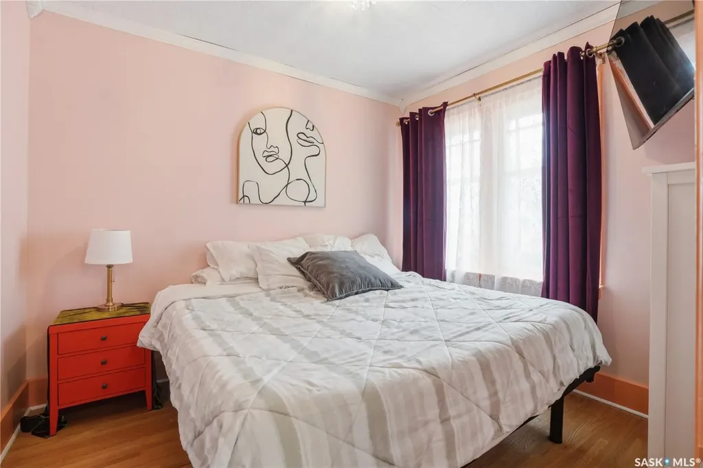 815 4th Avenue N Saskatoon SK S7K 2N3