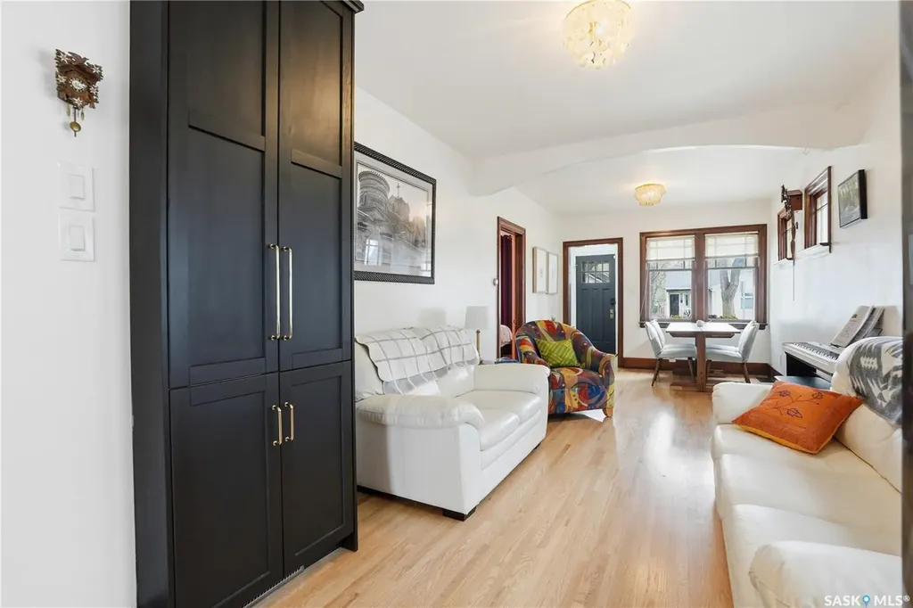815 4th Avenue N Saskatoon SK S7K 2N3