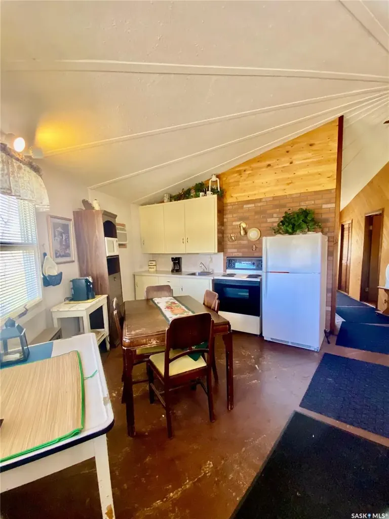 244 Parkview Road Marquis Rm No. 191 SK S0H 2X0