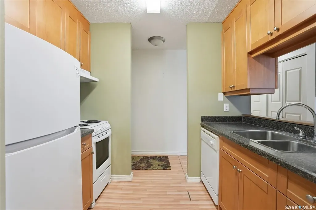 431 4th Avenue N Saskatoon SK S7K 2M4