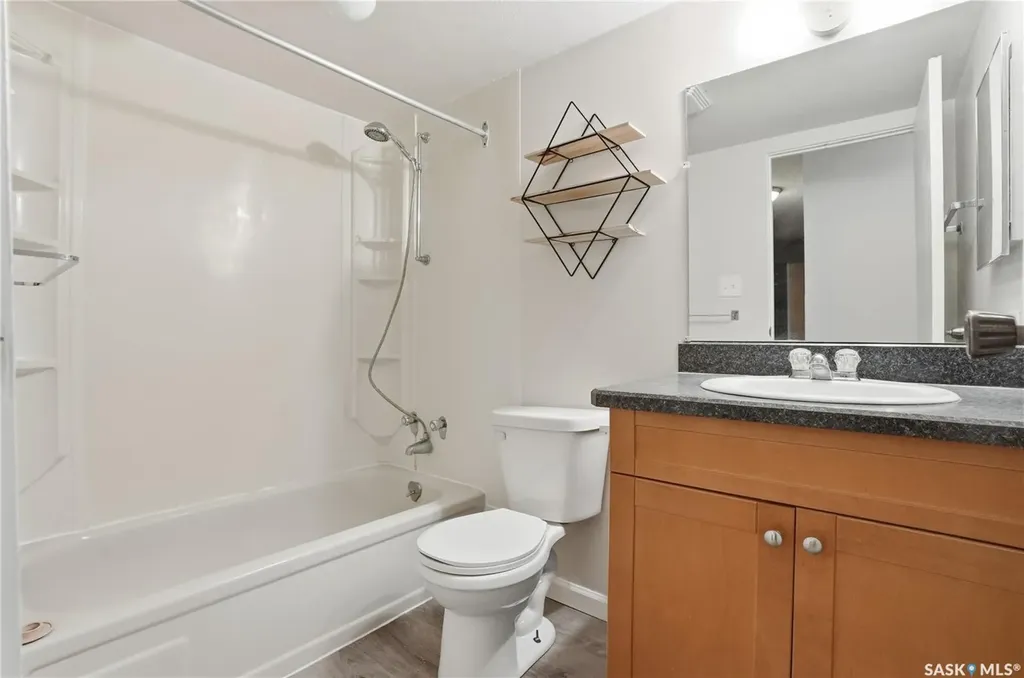 431 4th Avenue N Saskatoon SK S7K 2M4