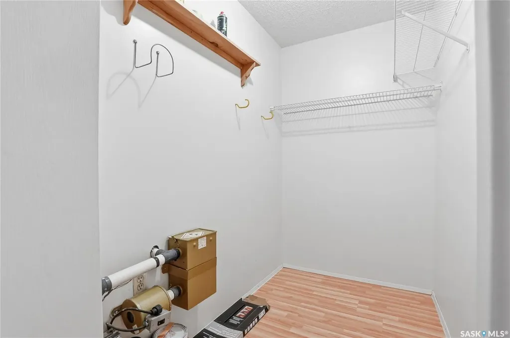 431 4th Avenue N Saskatoon SK S7K 2M4