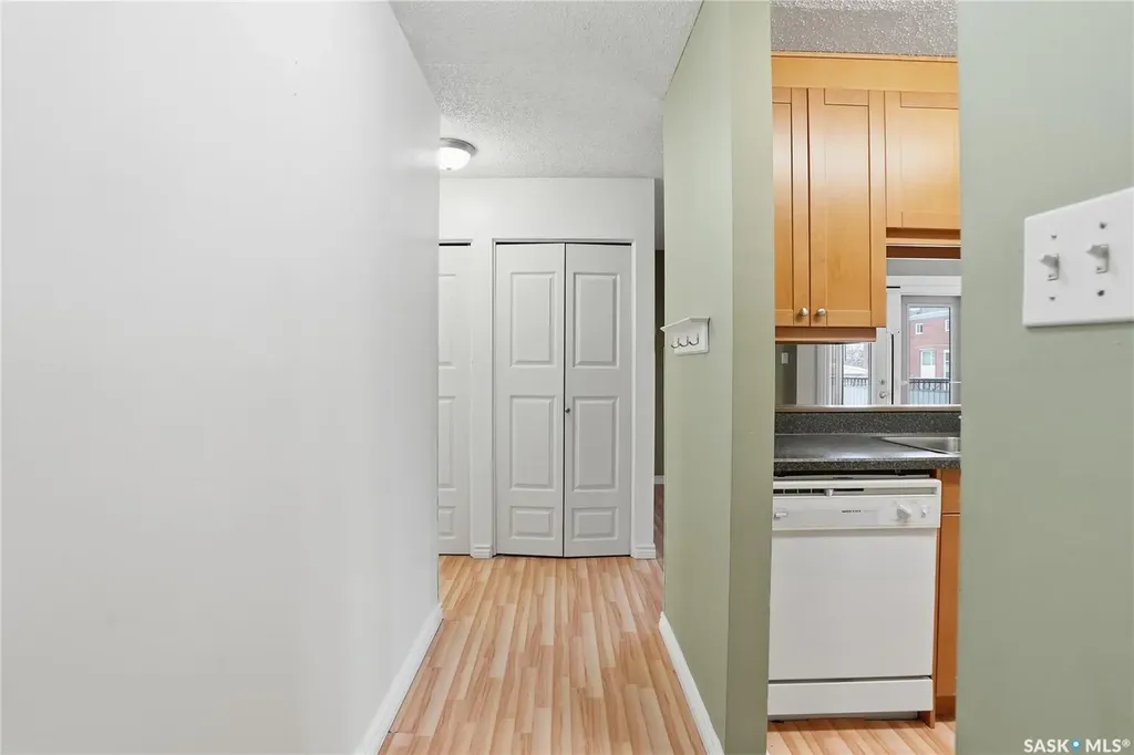 431 4th Avenue N Saskatoon SK S7K 2M4