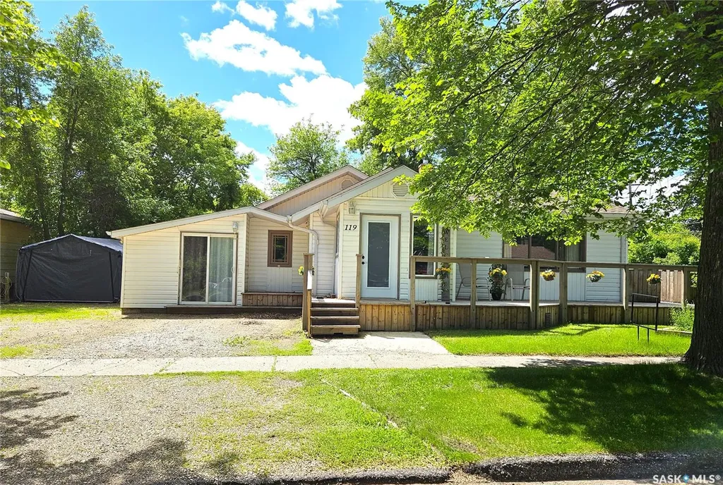 119 Alexander Avenue Canora SK S0A 0L0