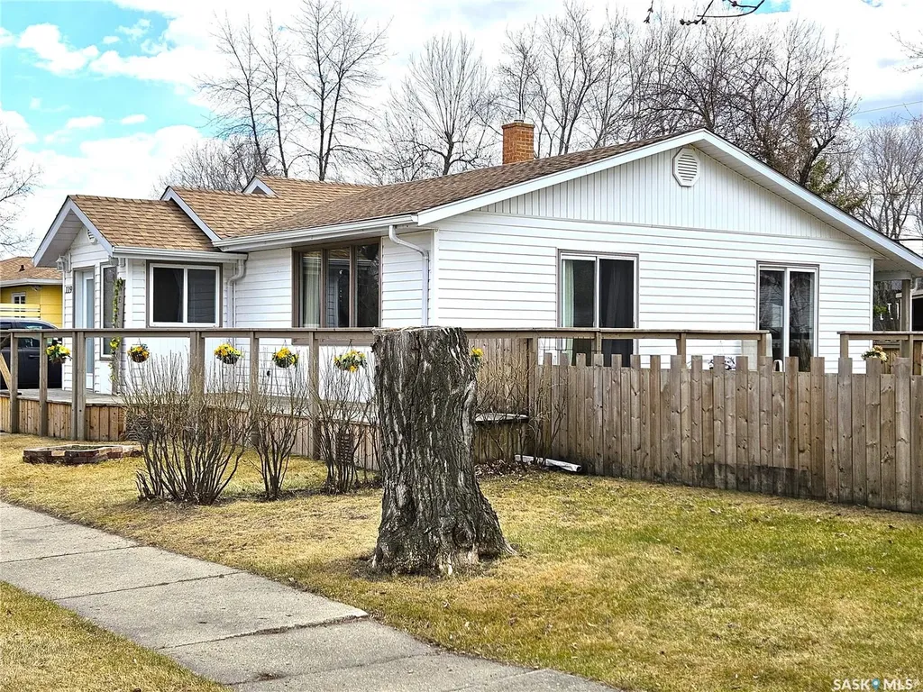 119 Alexander Avenue Canora SK S0A 0L0