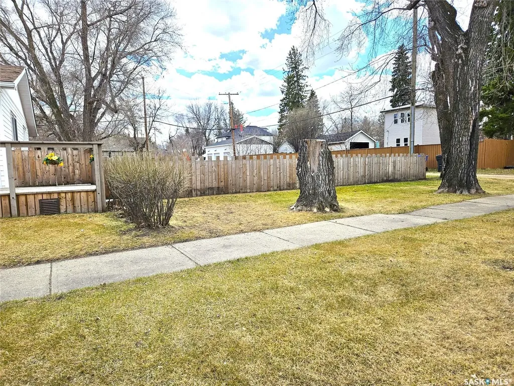 119 Alexander Avenue Canora SK S0A 0L0