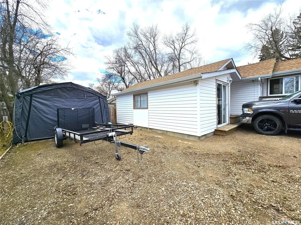 119 Alexander Avenue Canora SK S0A 0L0