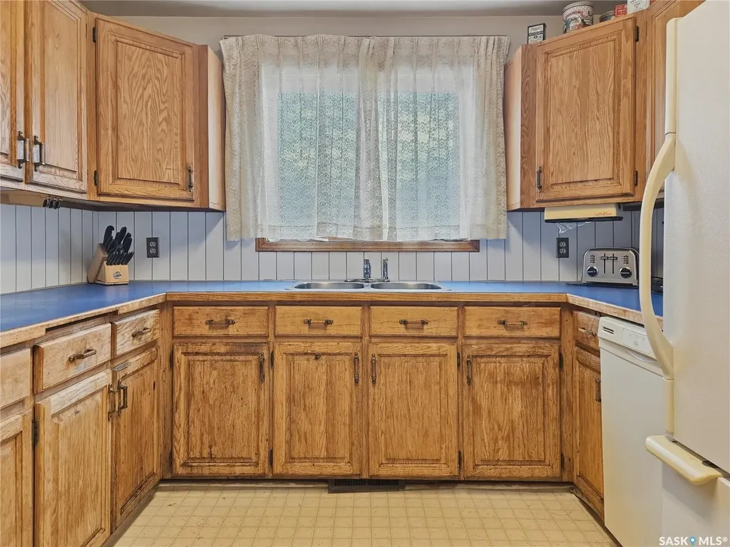 802 Ridpath Road Rosetown SK S0L 2V0