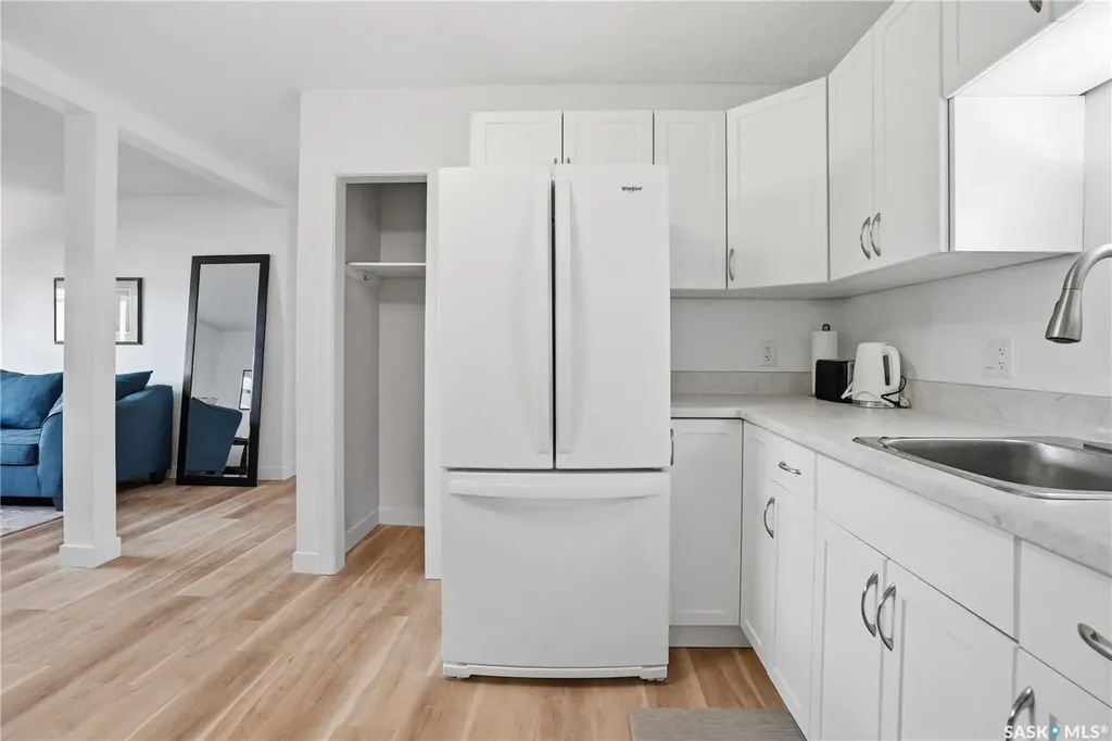 42 Spence Street Regina SK S4S 4H4