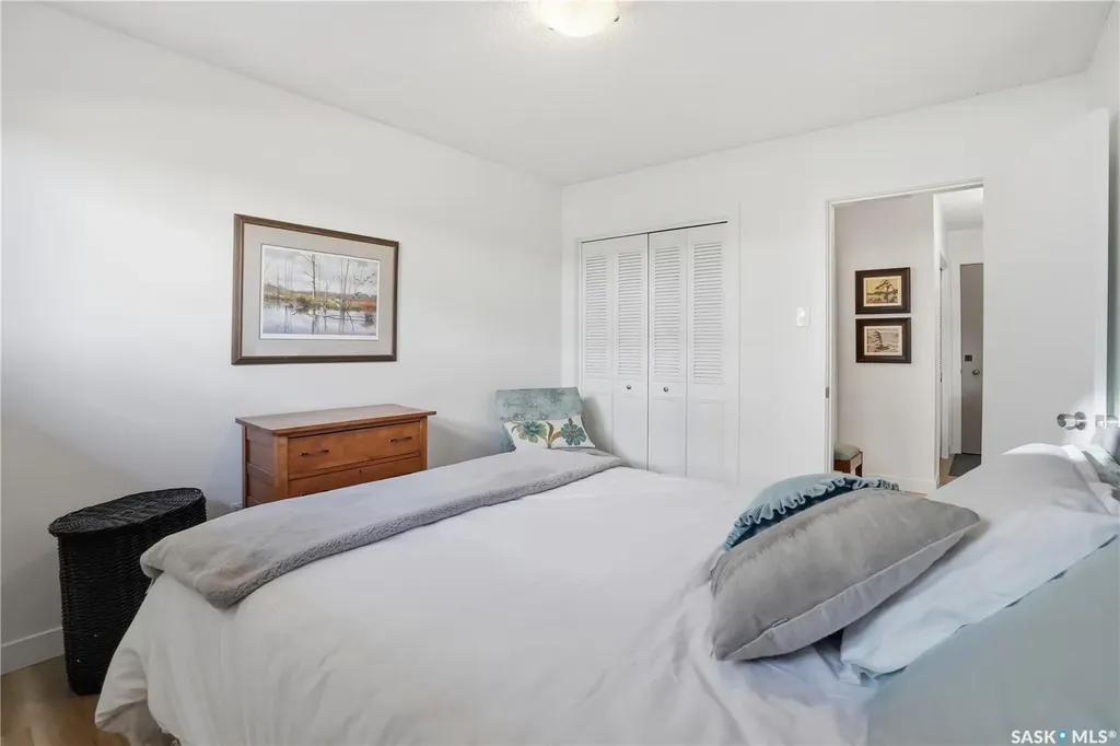 42 Spence Street Regina SK S4S 4H4