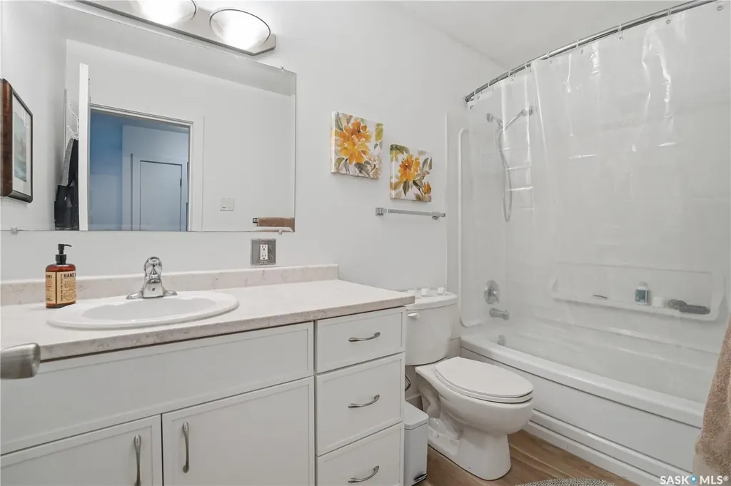 42 Spence Street Regina SK S4S 4H4